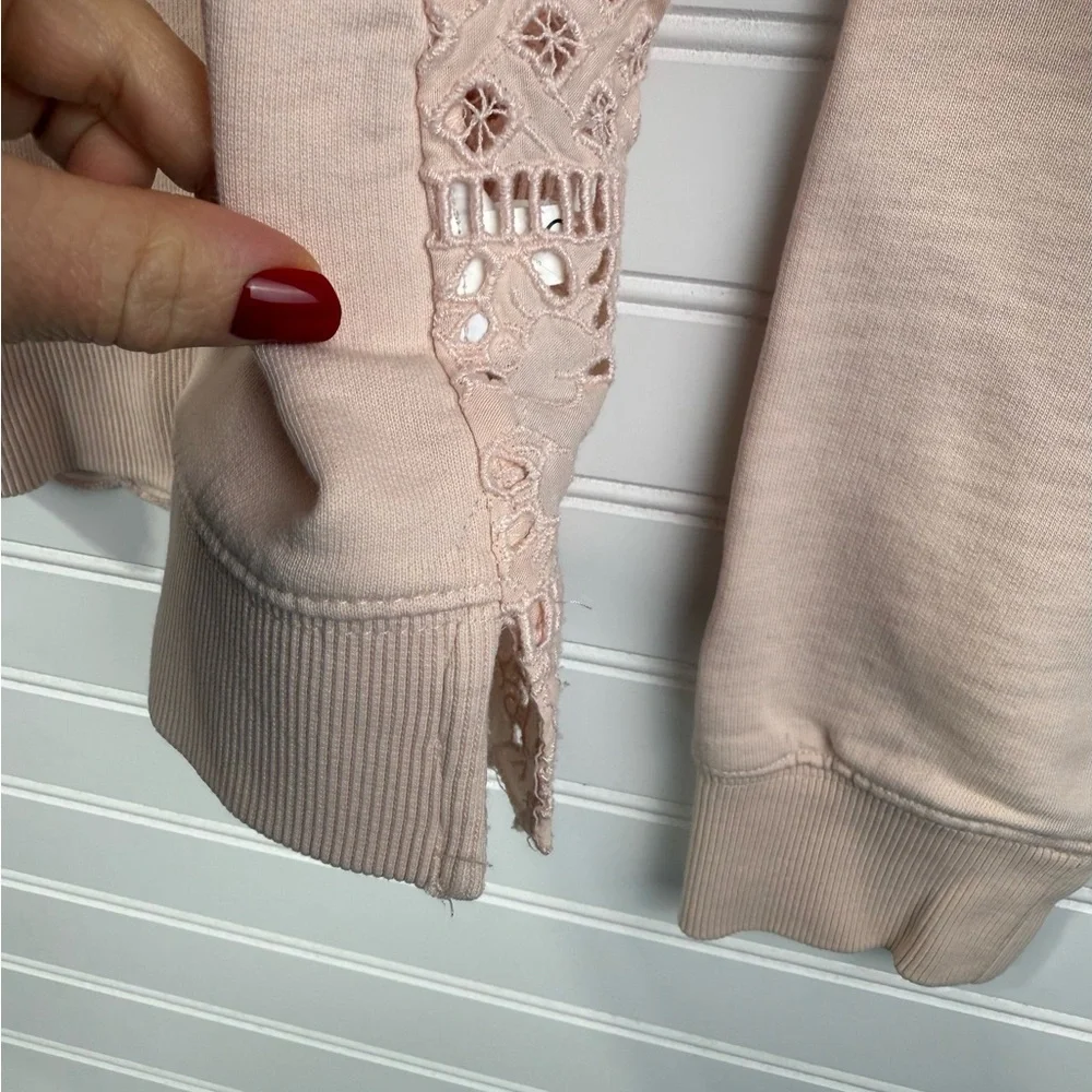 J.Crew women’s eyelet lace back peachy pink Crewneck Sweatshirt. Size large